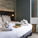Mercure Centre Hotel 4*