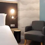 Mercure Centre Hotel 4*