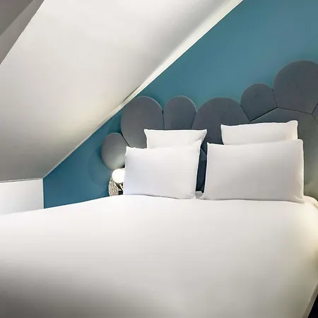Mercure Centre Hotel 4*